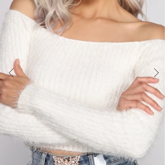Fuzzy off shoulder crop top - Picture 4 of 5